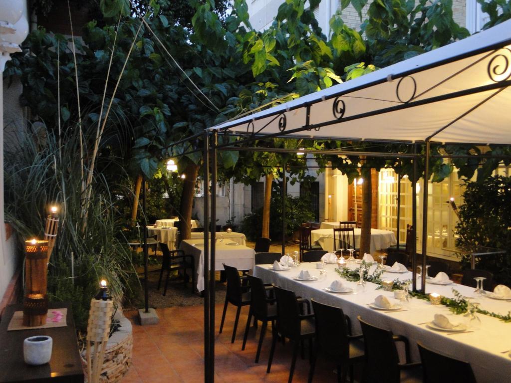 Hotel Restaurant Llansola Sant Carles De La Rapita Luaran gambar