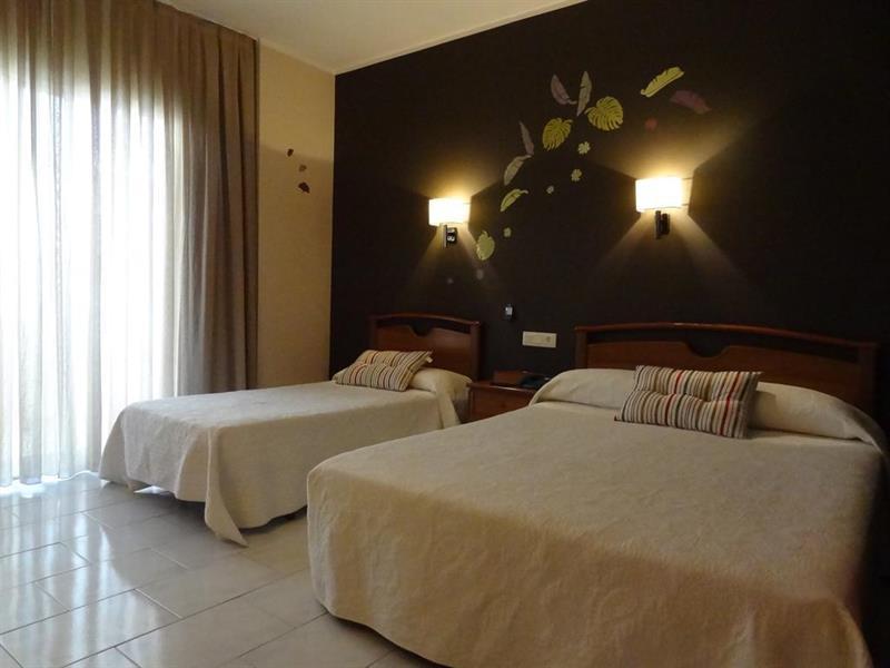 Hotel Restaurant Llansola Sant Carles De La Rapita Luaran gambar
